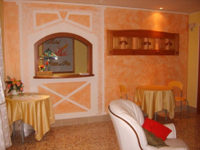 Отель Hotel Rosso Di Sera  Пьетрамелара